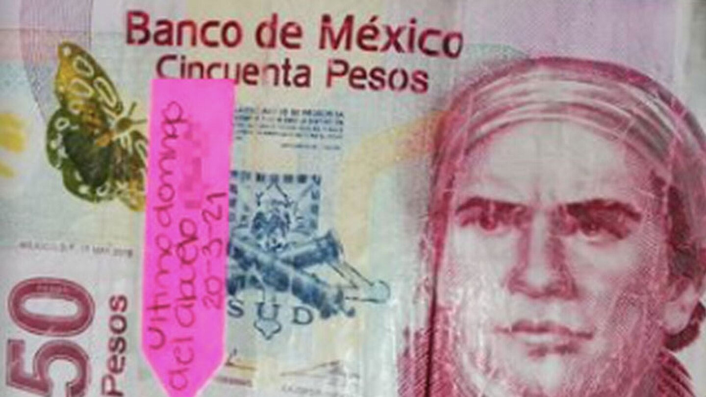 Buscan en redes al dueño de un billete, ya que tiene una conmovedora nota.