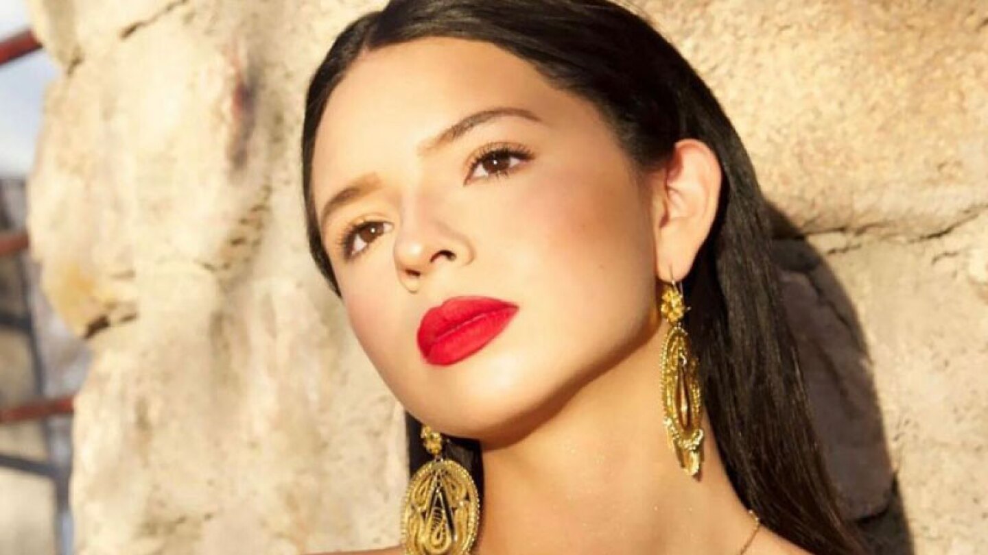 Ángela Aguilar revela detalles sobre su vida amorosa.