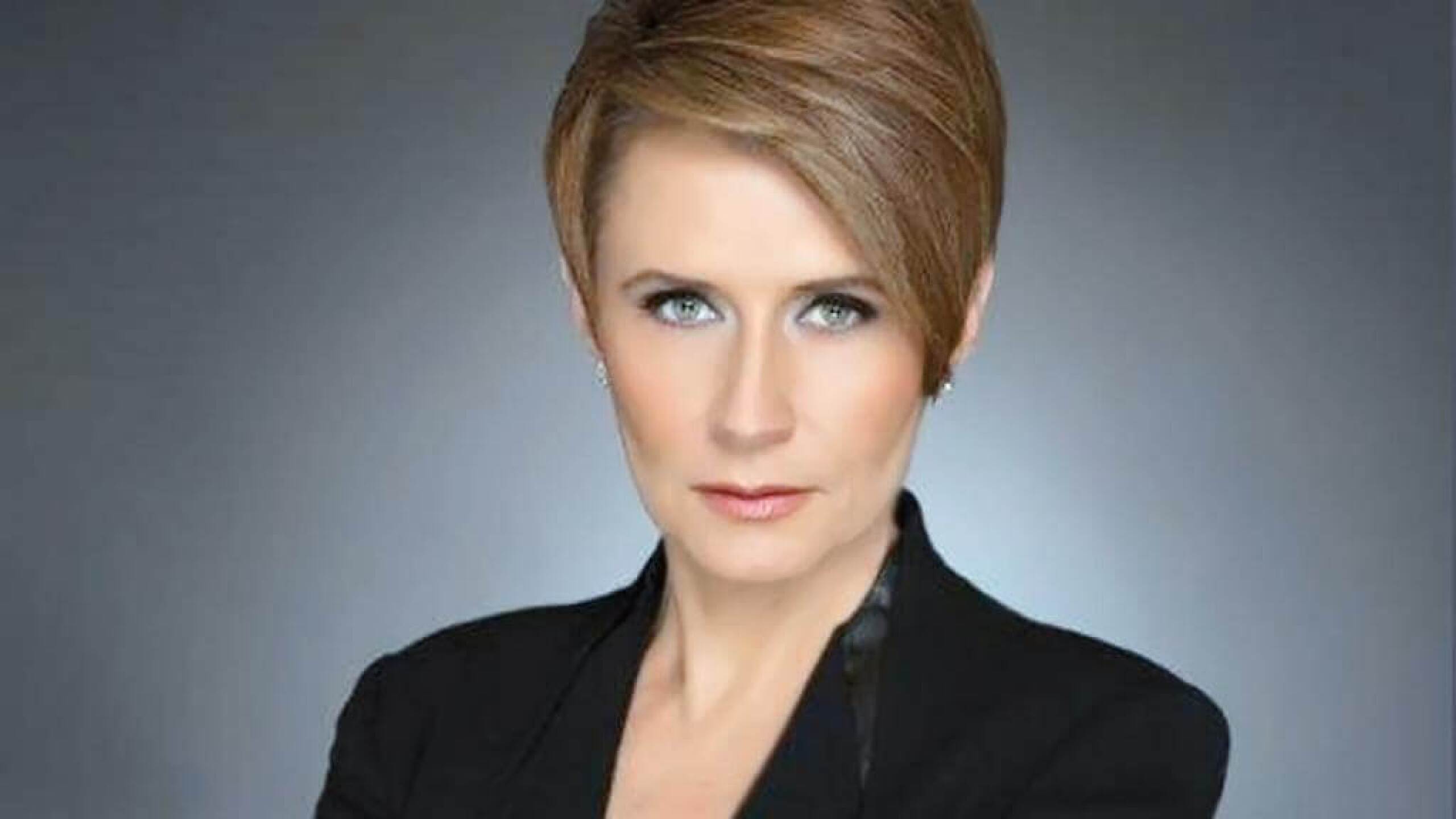 Denise Maerker tiene bochornoso momento