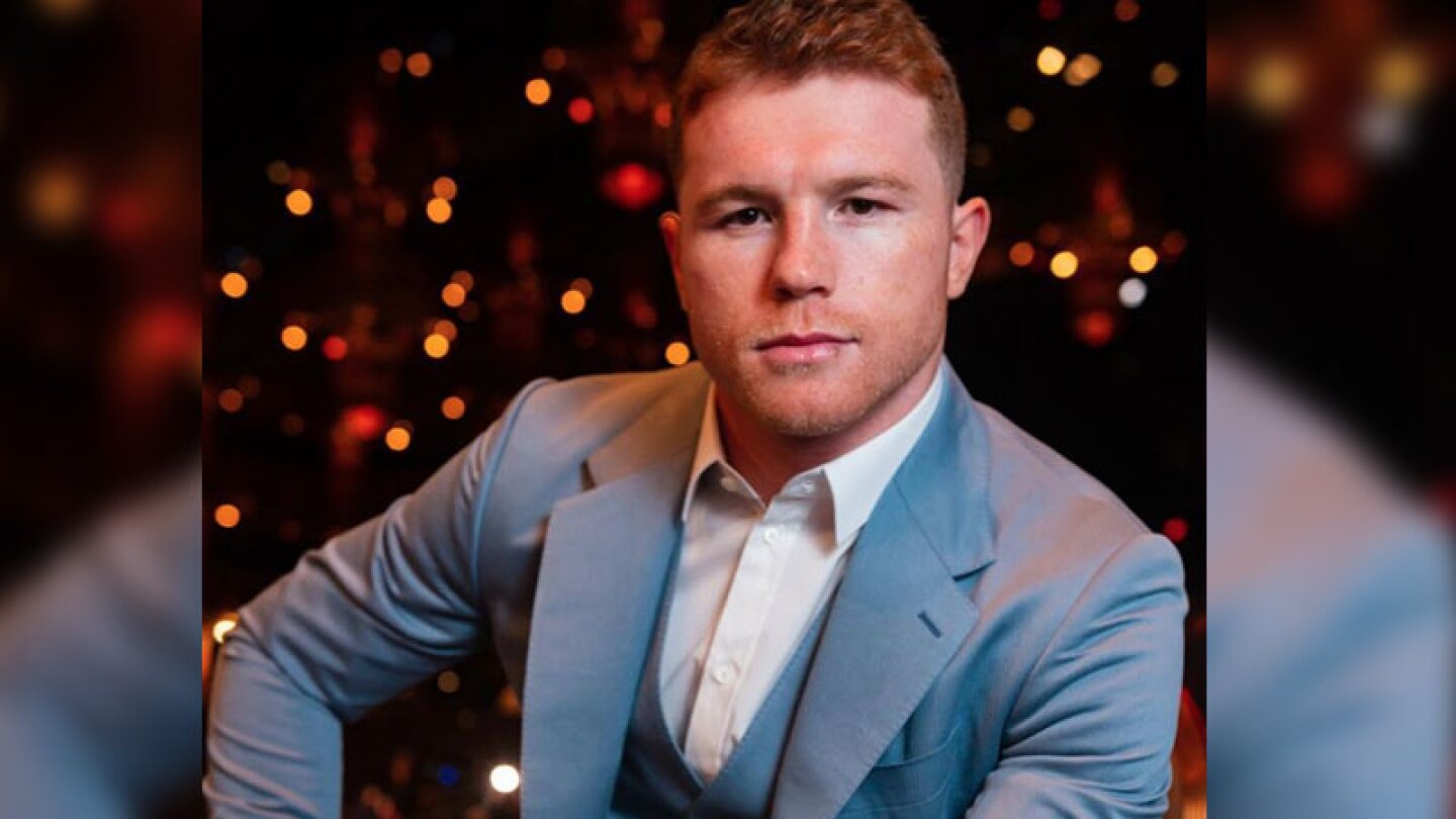 Canelo presumió su nuevo yate privado, jugando como niño.