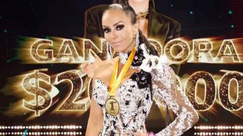 Ivonne Montero se olvida de las polémicas y se va de viaje junto a su familia