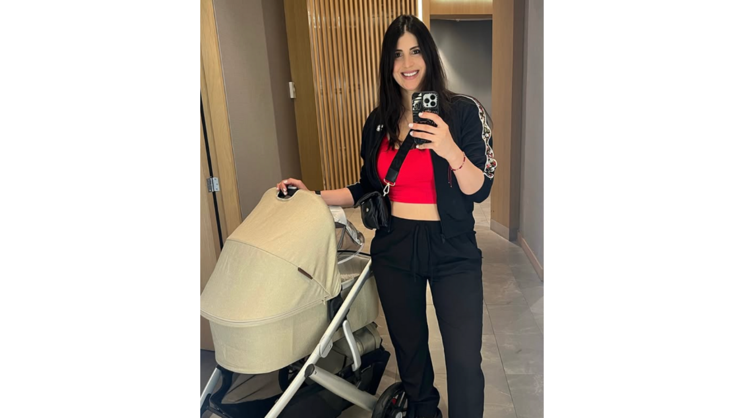 Joely Bernat, esposa de Paul Stanley, presume su nueva figura tras dar a luz