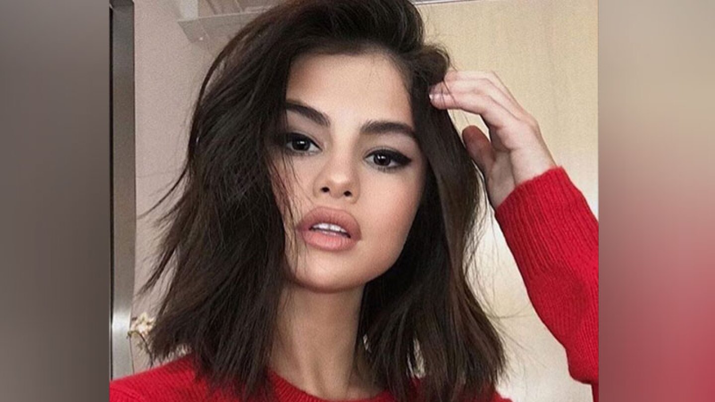 Error en selfie de Selena Gomez la convierte en la burla.