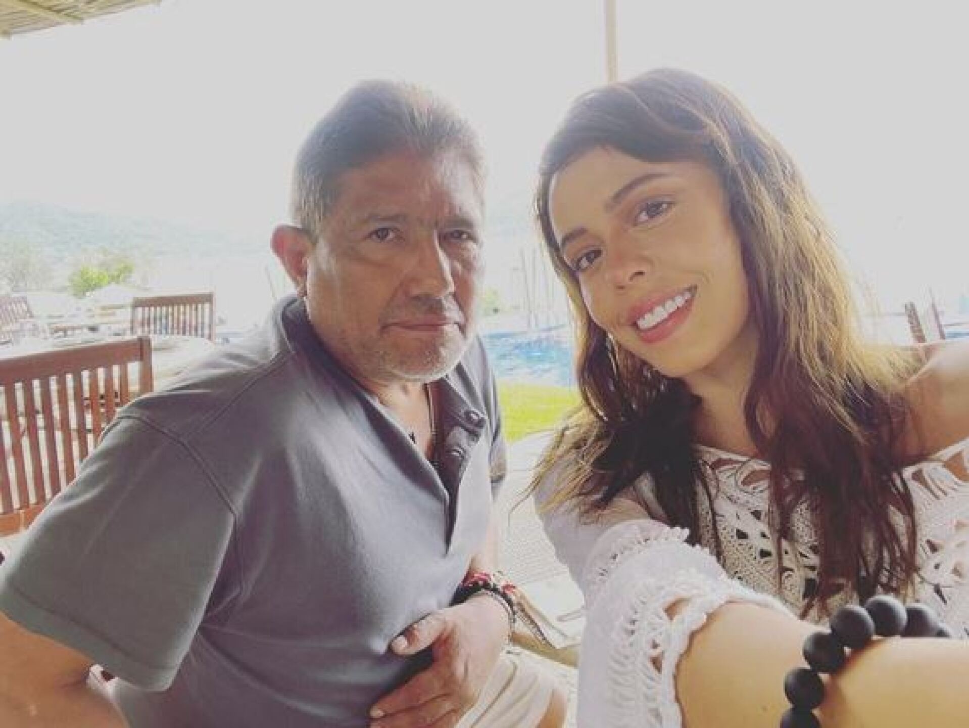 La pareja está feliz.