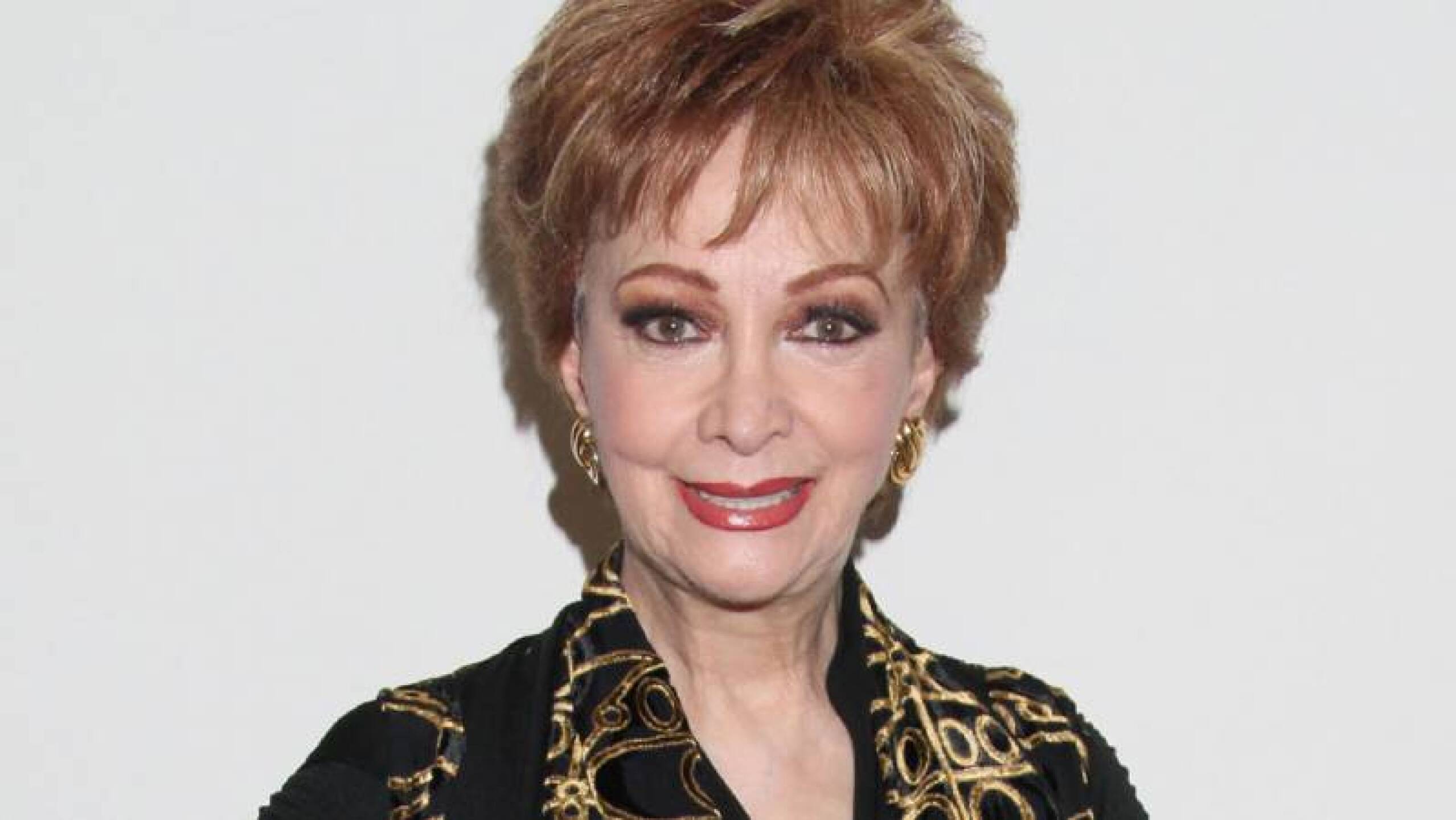 Norma Lazareno apoya a Silvia Pinal