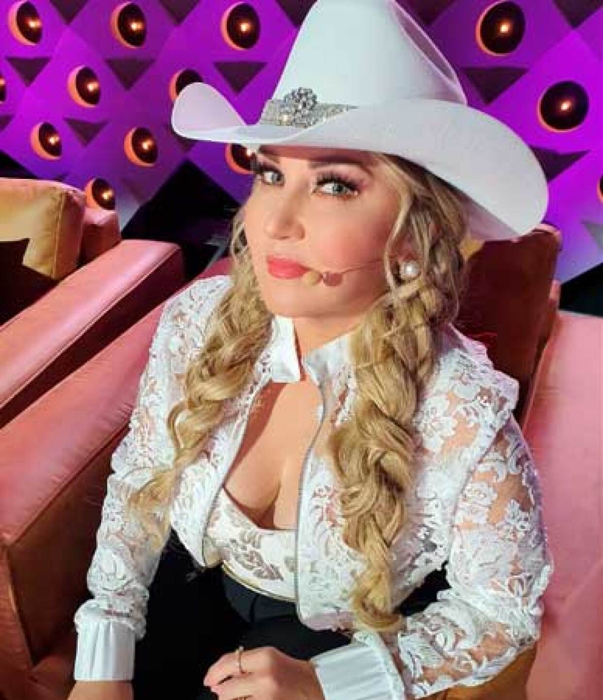 La cantante fue ingresada a un hospital en el Estado de México