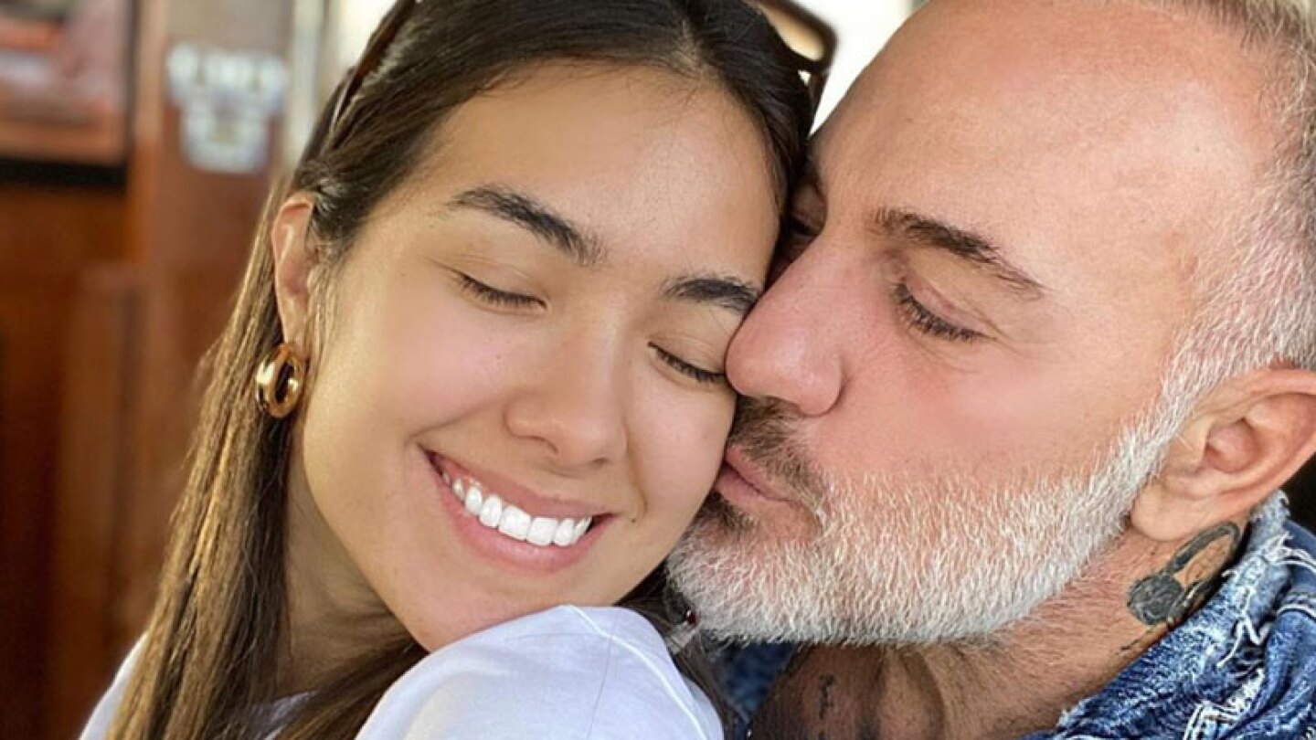 Gianluca Vacchi y su novia Sharon Fonseca serán papás