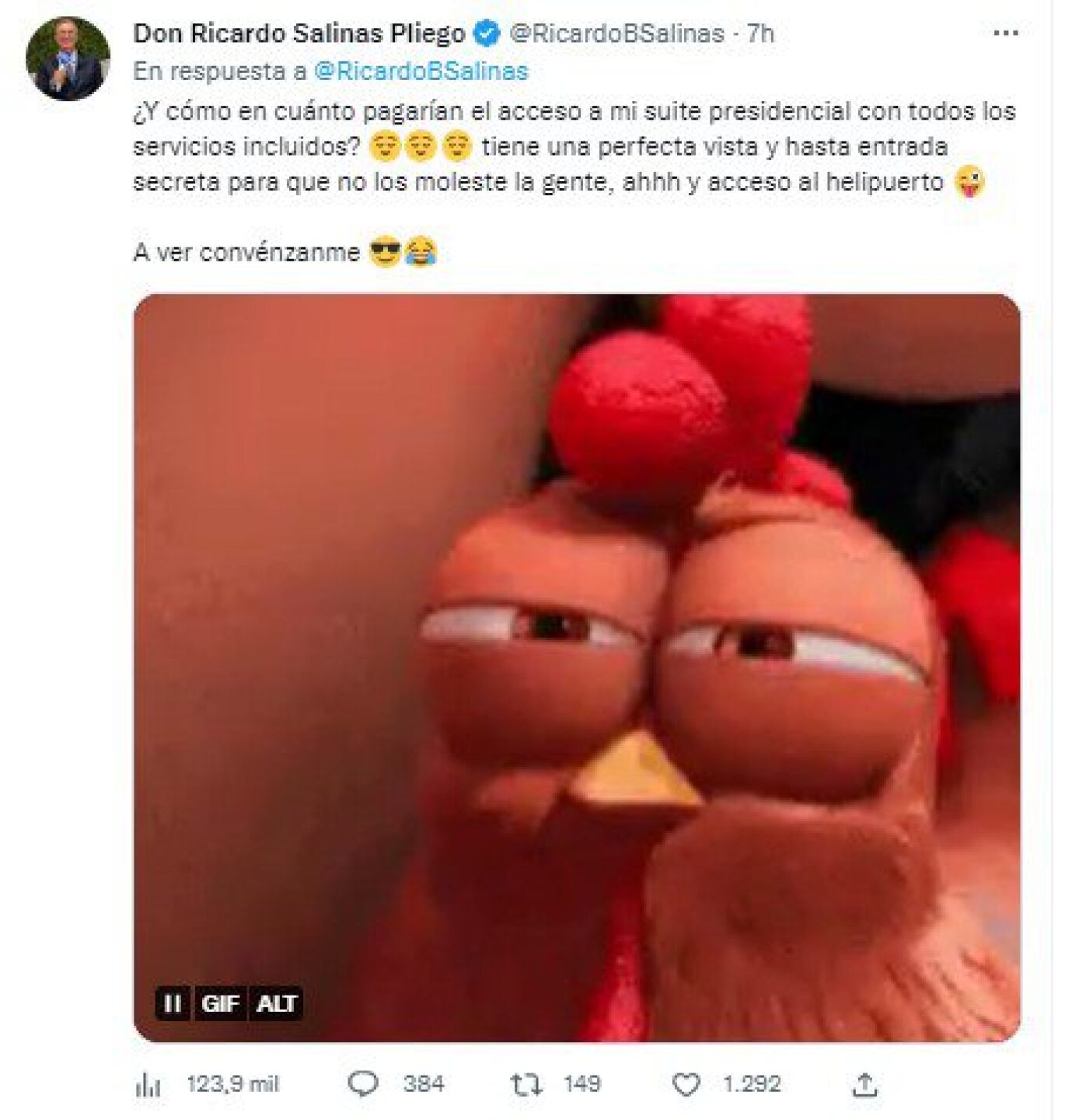 Ricardo Salinas Pliego: Después de ayudar se formó en la fila virtual para ver a Super Junior