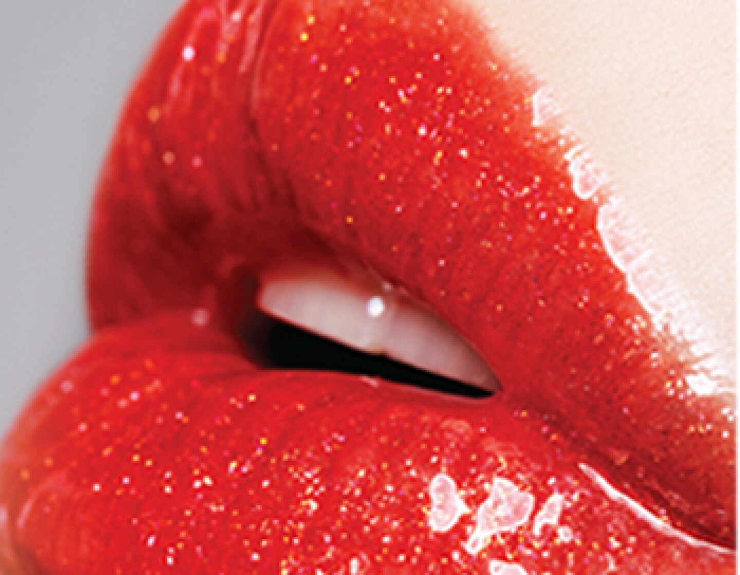 Procura hidratar tus labios seguido.