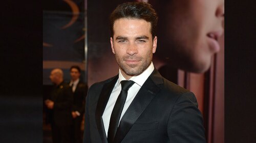 Se quita casi 10 años de edad.