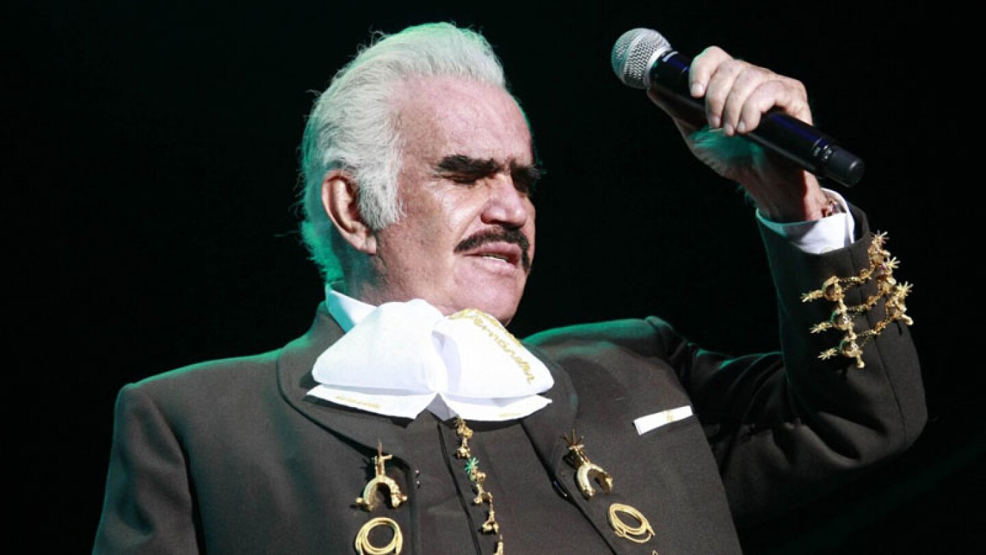 Vicente Fernández está envuelto en la polémica.