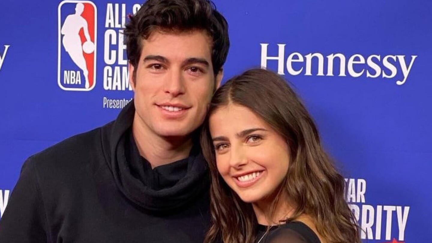 Danilo Carrera muestra su apoyo a Michelle Renaud