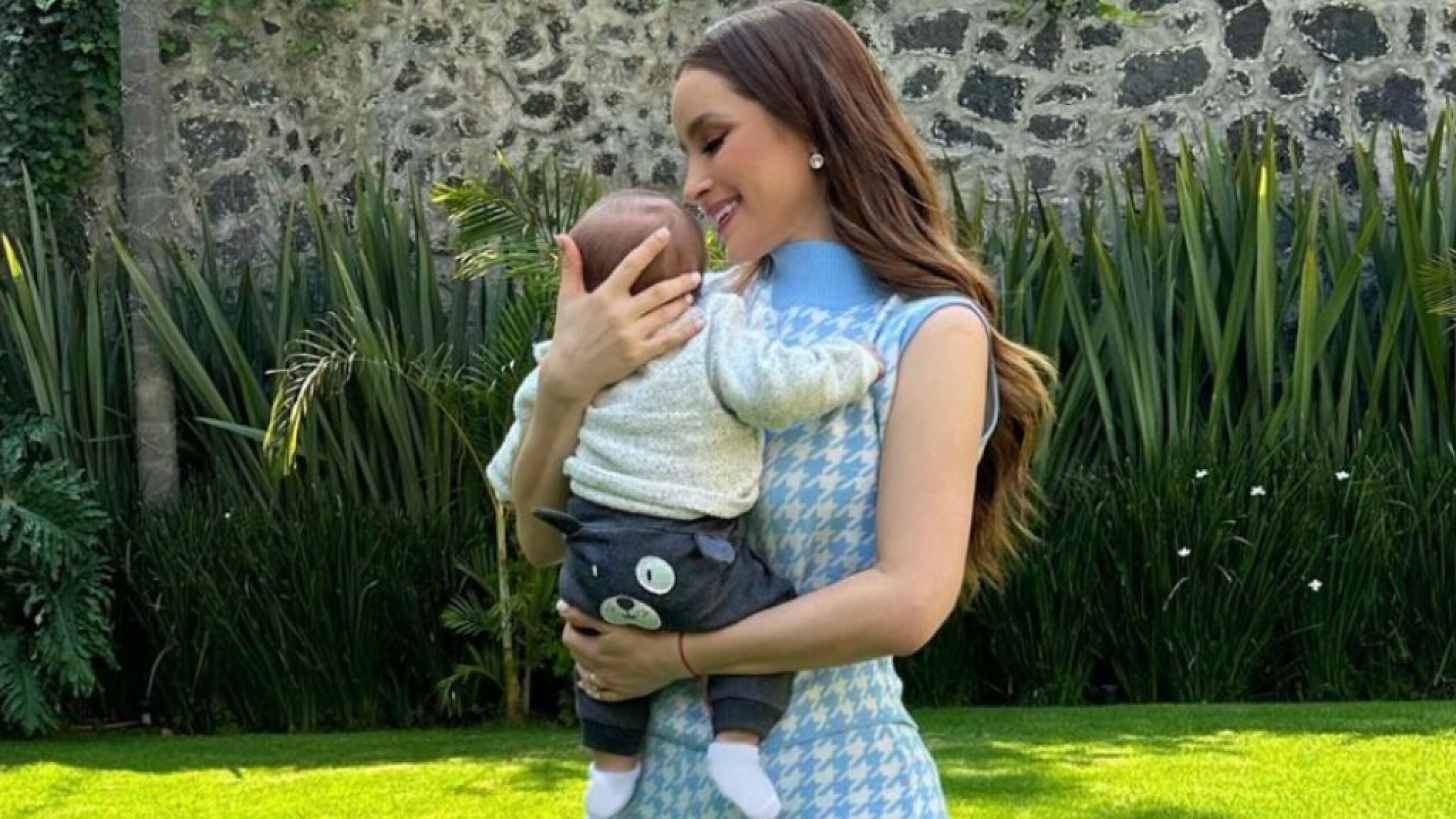 Cynthia Rodríguez bebé León