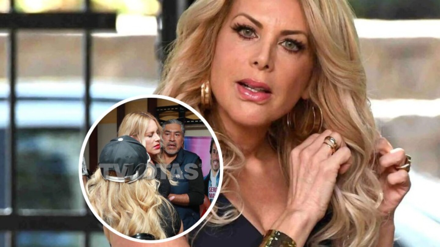Lorena Herrera es golpeada accidentalmente en conferencia de prensa;su molestia fue evidente