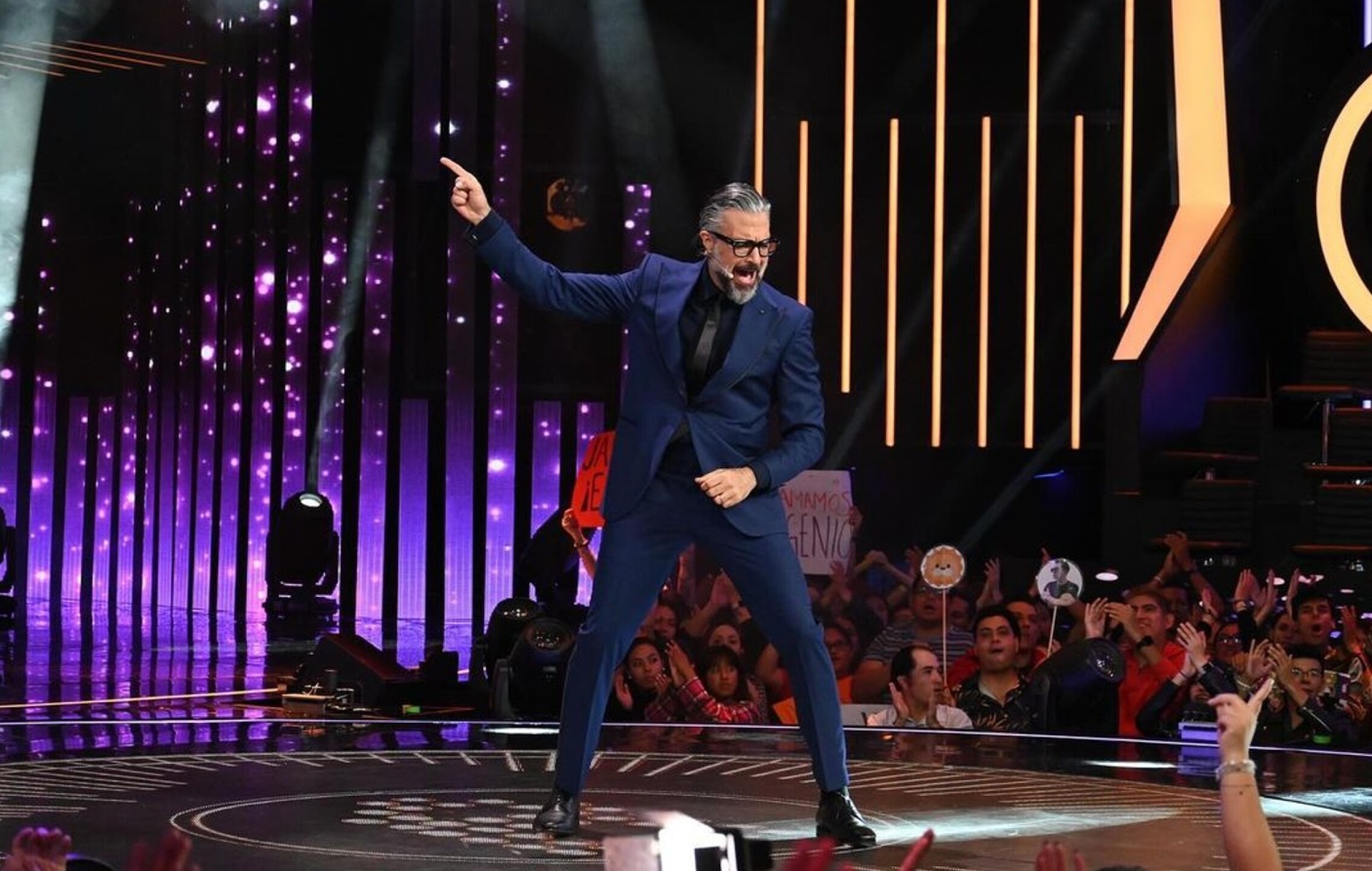 Jaime Camil en La academia.jpg
