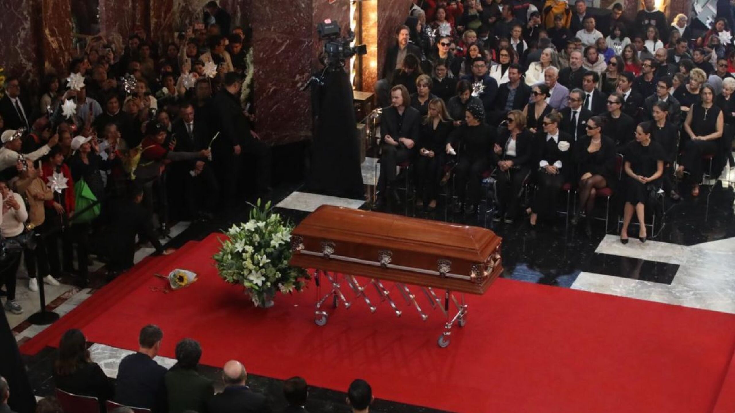 Silvia Pina: último adiós en Bellas artes