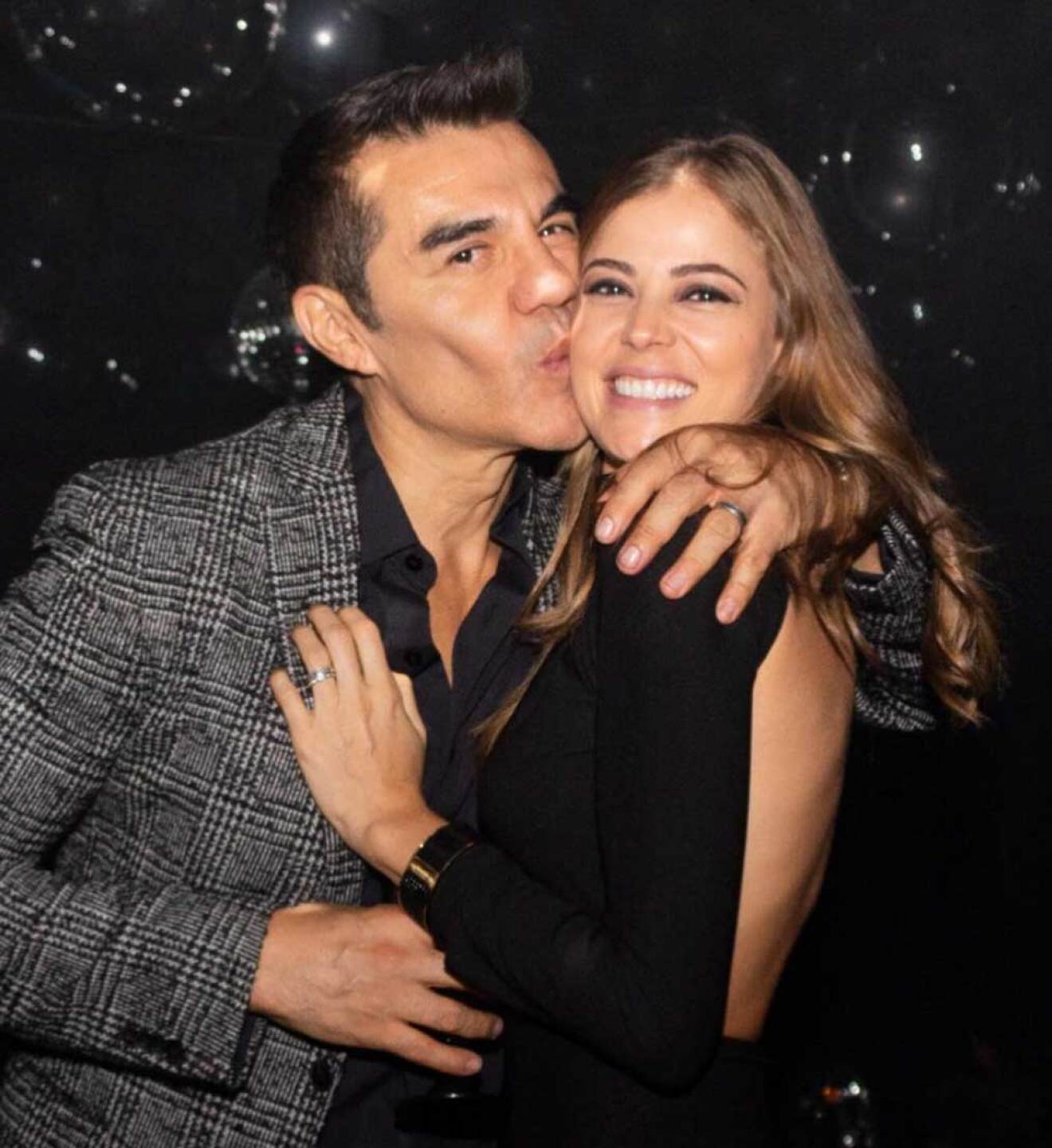 Adrián Uribe festejó sus 50 años