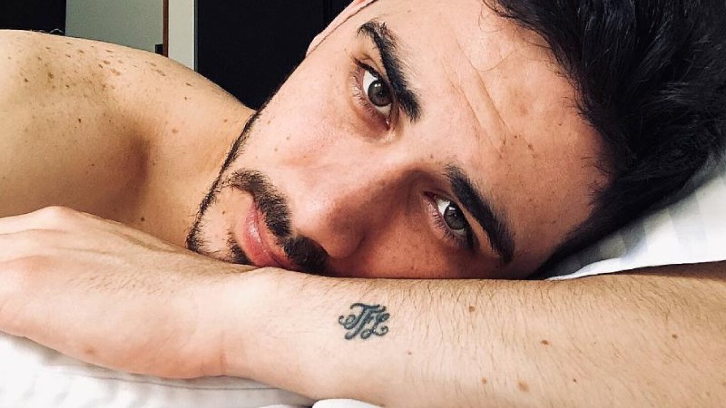 Alejandro Speitzer corazón roto comparte citas desamor Instagram