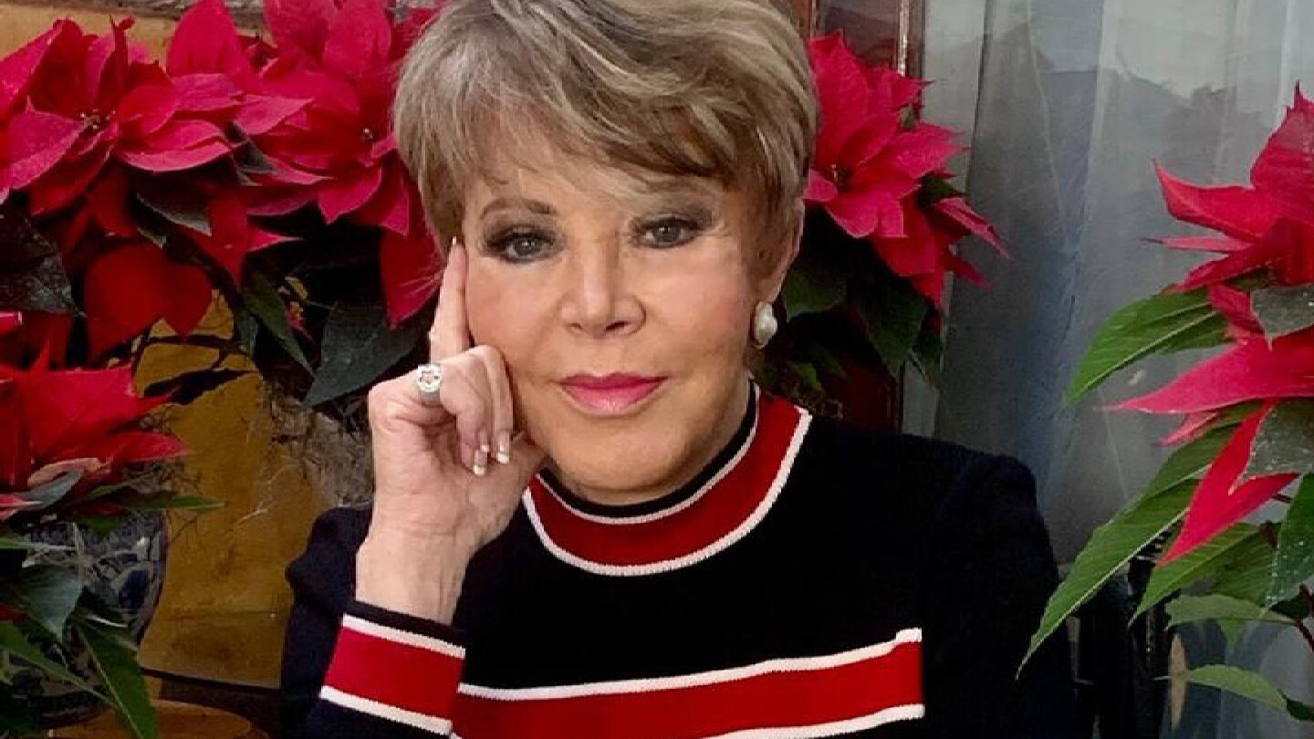 Lolita Ayala reaparece en público y preocupa su salud tras dejarse ver con bastón y tanque de oxígeno