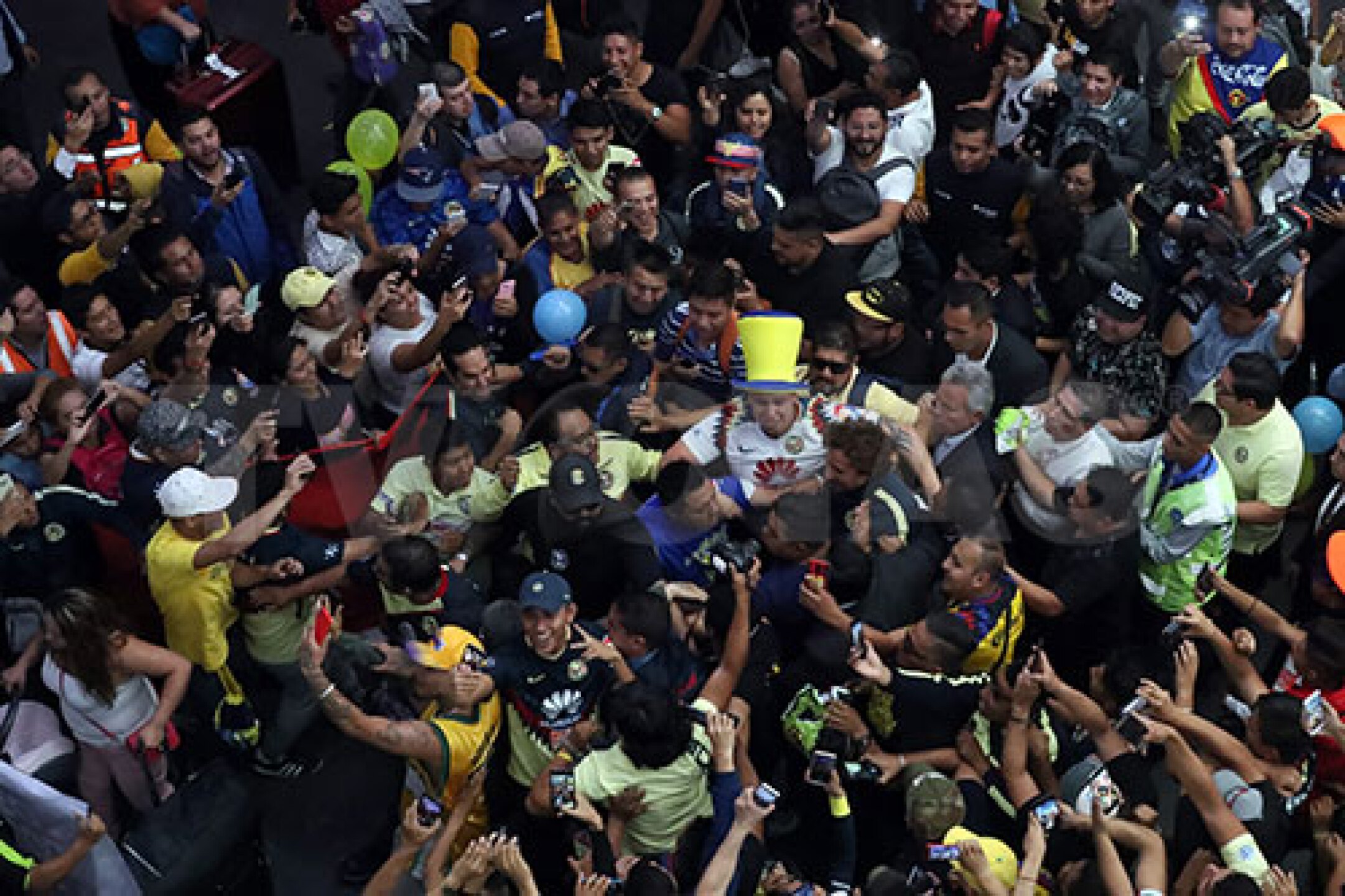 El arquero regresó a México y se convierte en el futbolista mejor pagado con 87.5 millones de pesos al año