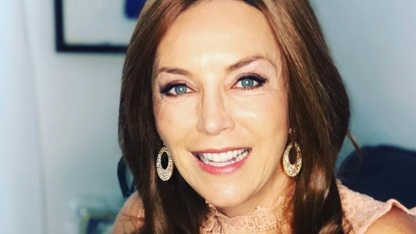 Laura Flores se pinta el cabello y la comparan con La Chimoltrufia