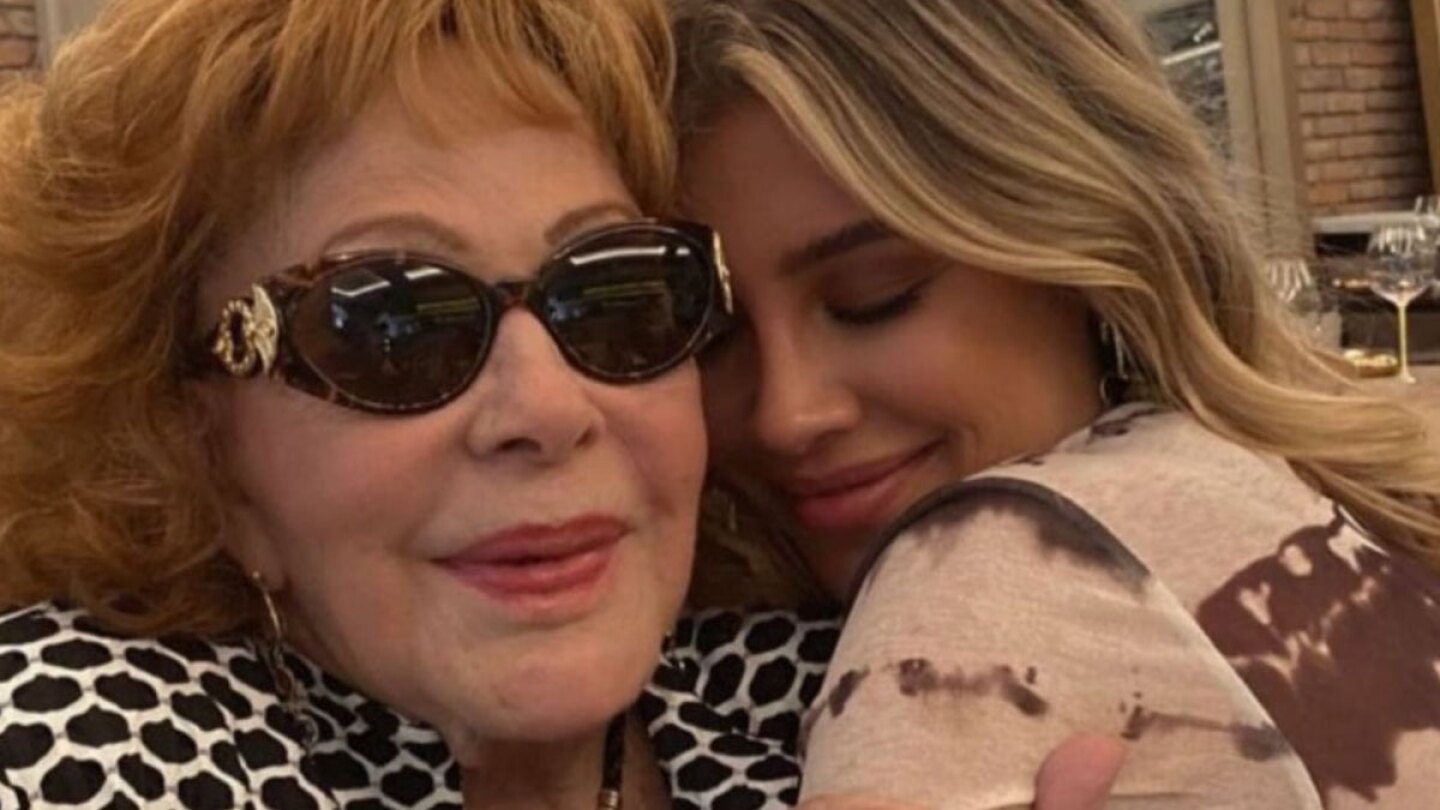 Michelle Salas y Silvia Pinal unidas