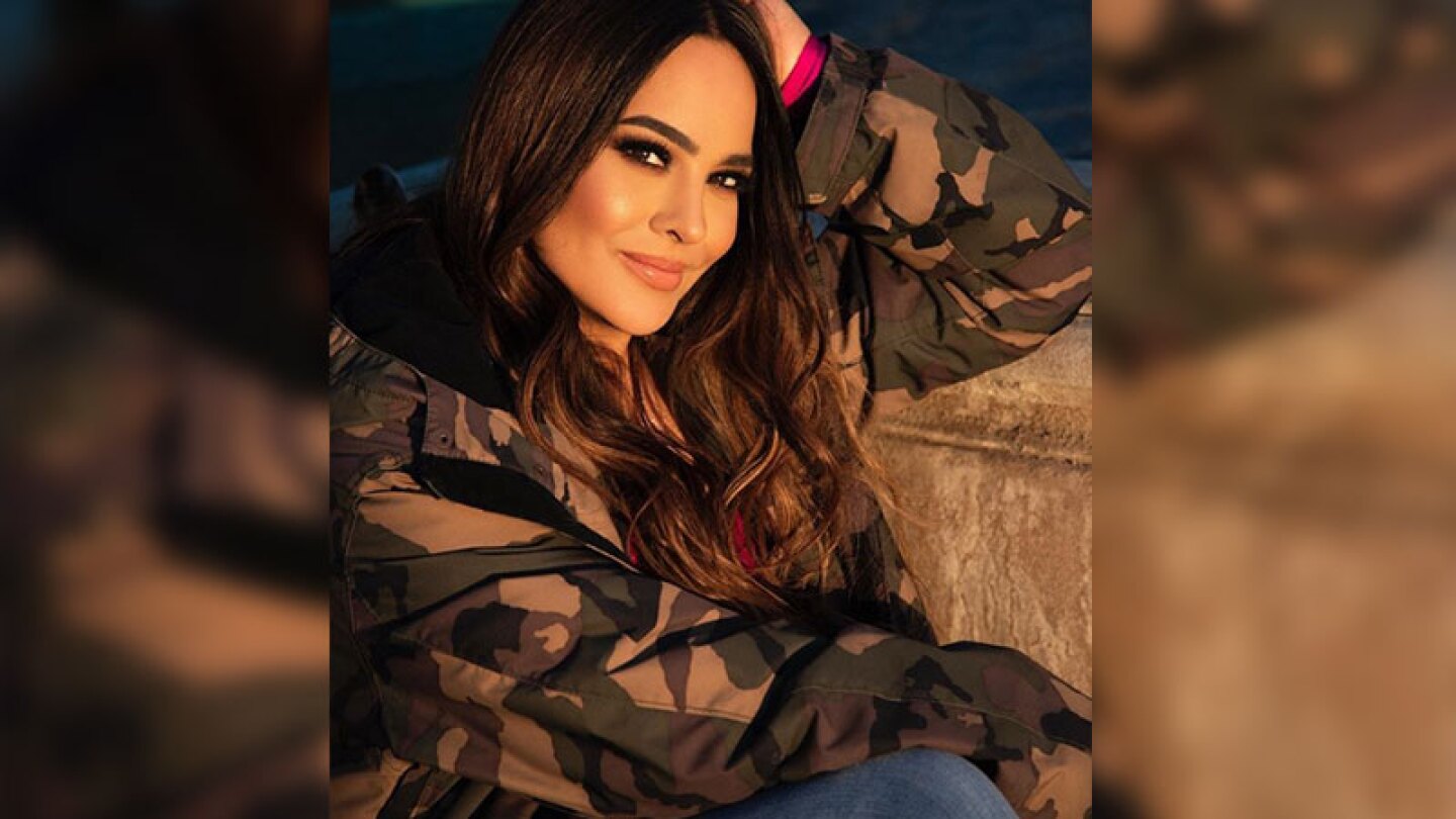 Mayeli no recibe dinero.