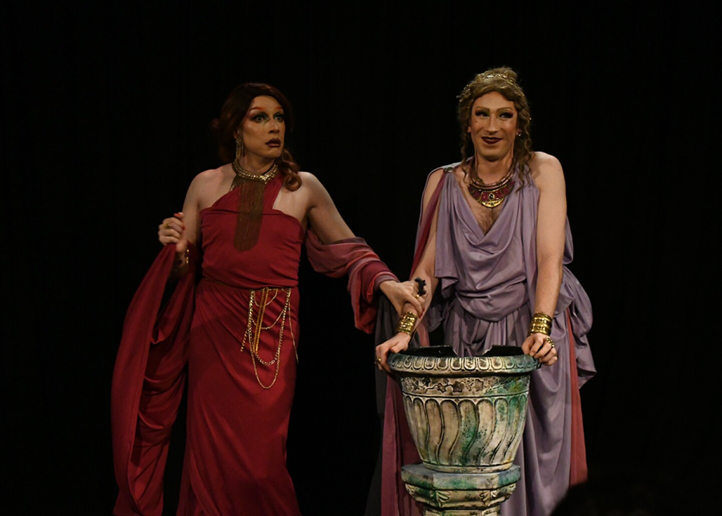 Espectáculo Oraculeras, teatro, cabaret inspirado en el oráculo griego