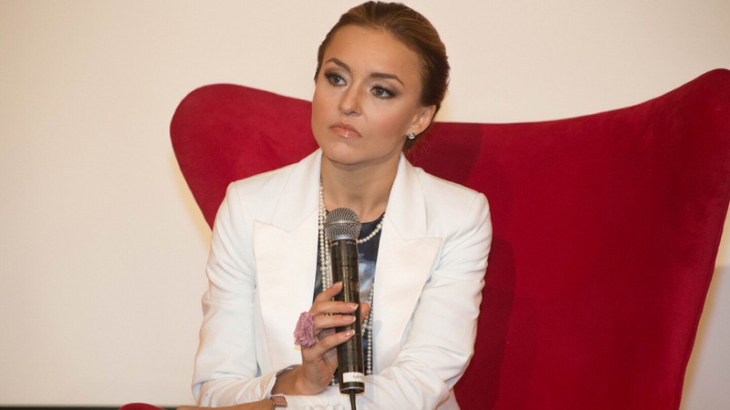 Angelique Boyer.