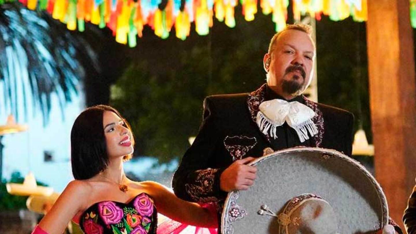 Pepe Aguilar conoce al doble de su hija Ángela y esta fue su reacción