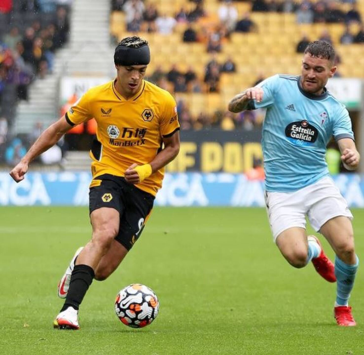 Raúl rompera el silencio.