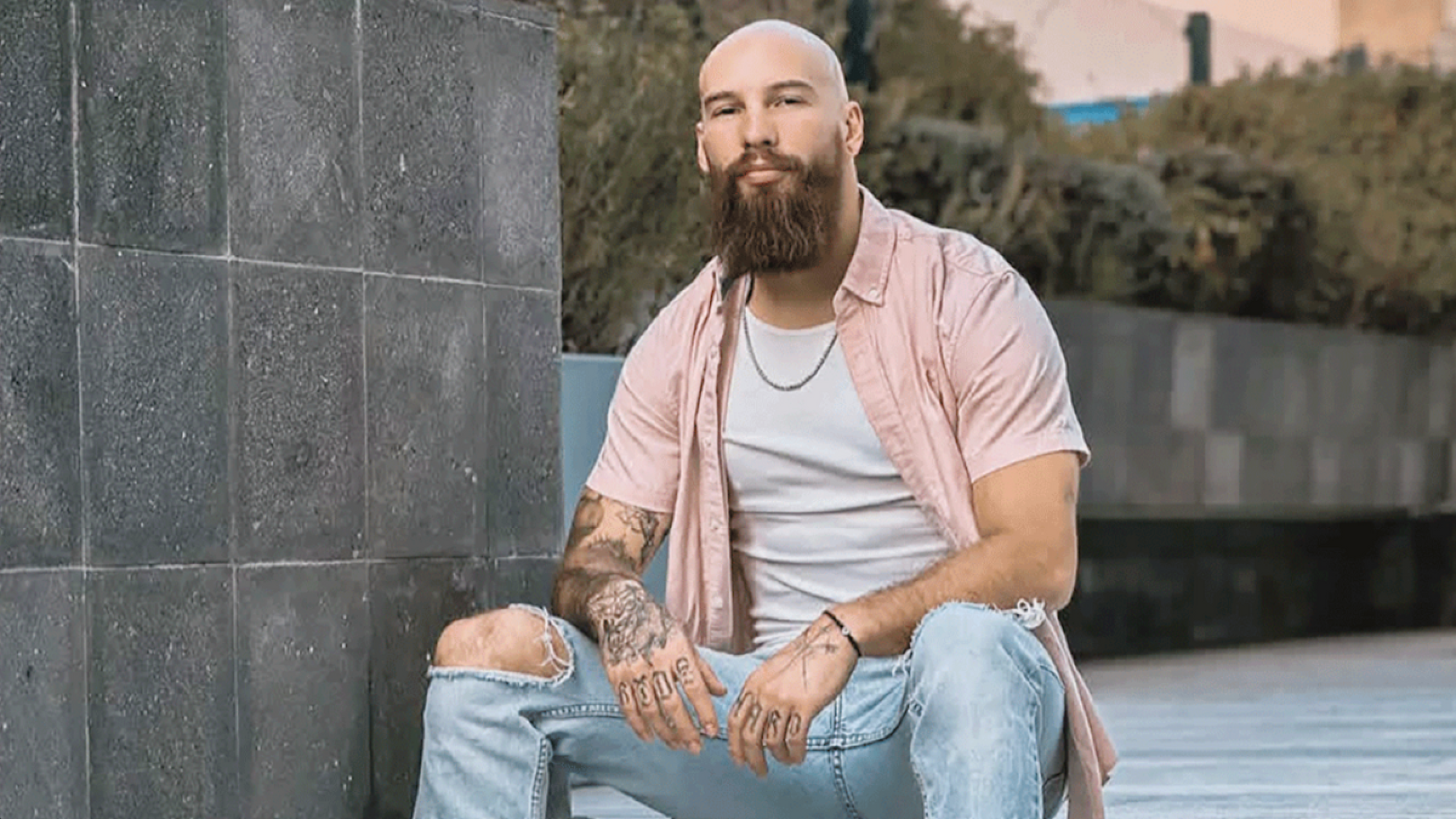 Yann Lobito, revista