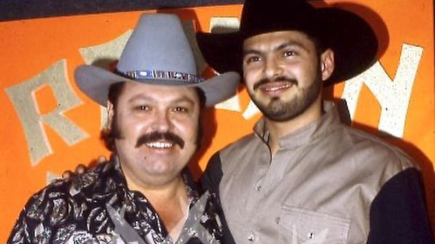 Hijo de Ramón Ayala es demandado en Texas por presunto abuso sexual contra fotógrafo; así contestó su papá