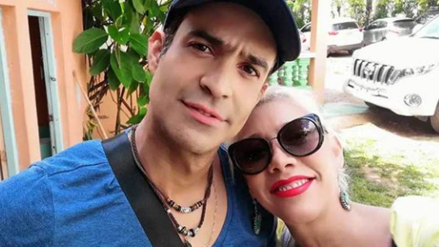 Cynthia Klitbo revela que está feliz y enamorada de Juan Vidal