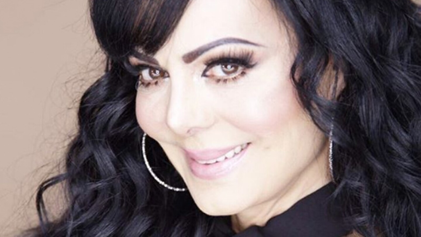 Maribel Guardia se da un tremendo sentón en ‘Hoy’ y no para de reír