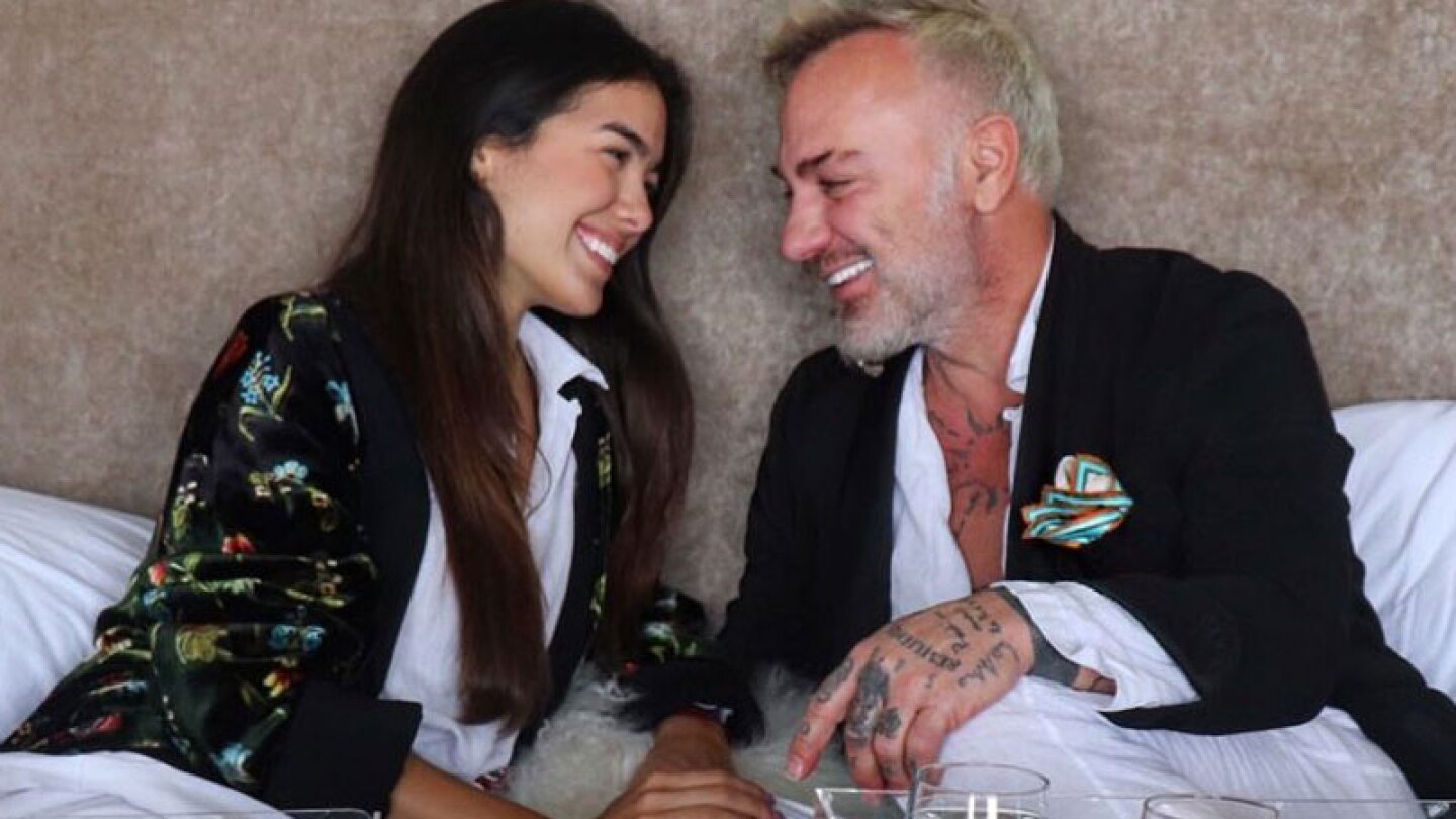 Gianluca Vacchi y Sharon Fonseca