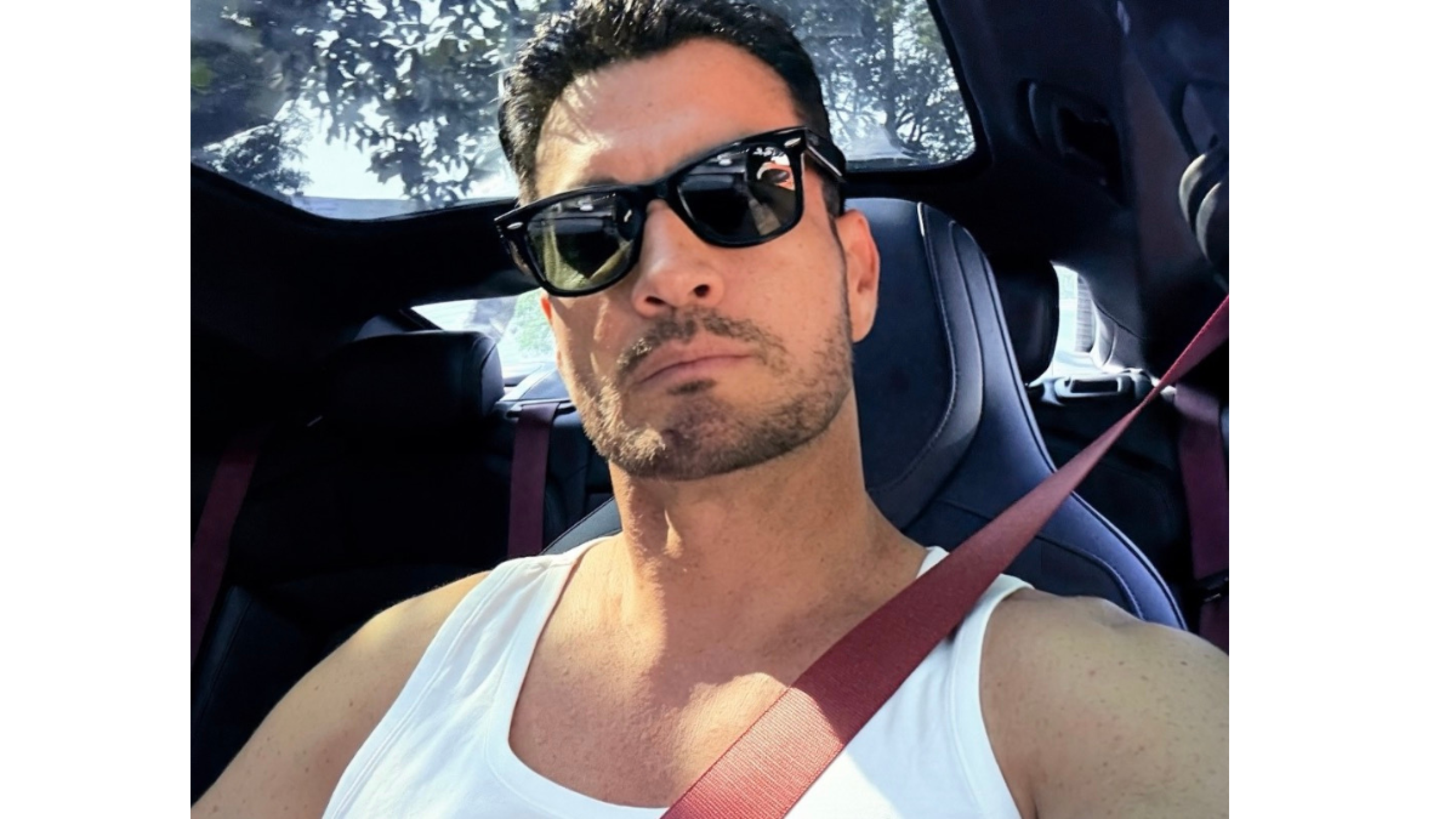 David Zepeda encendió nuevamente las redes sociales con provocadora selfie.