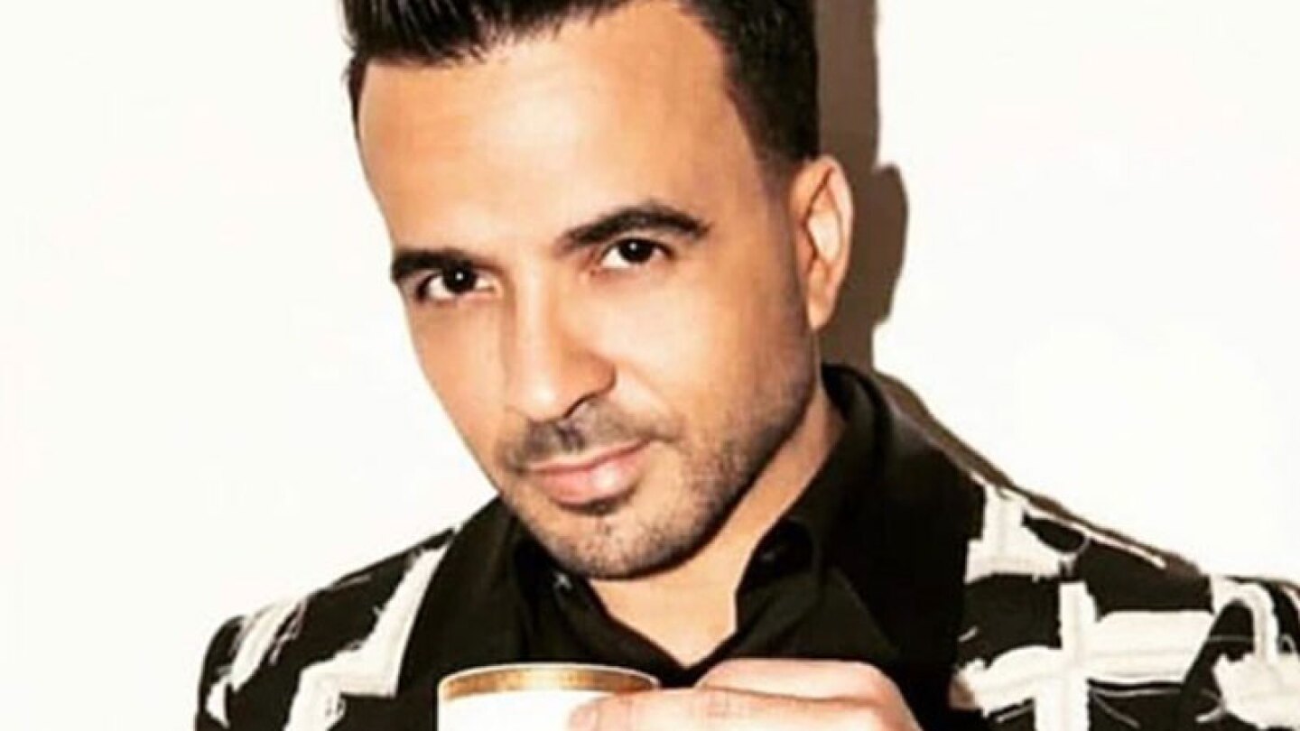 Luis Fonsi decidió llevar a su esposa es su piel con tatuaje