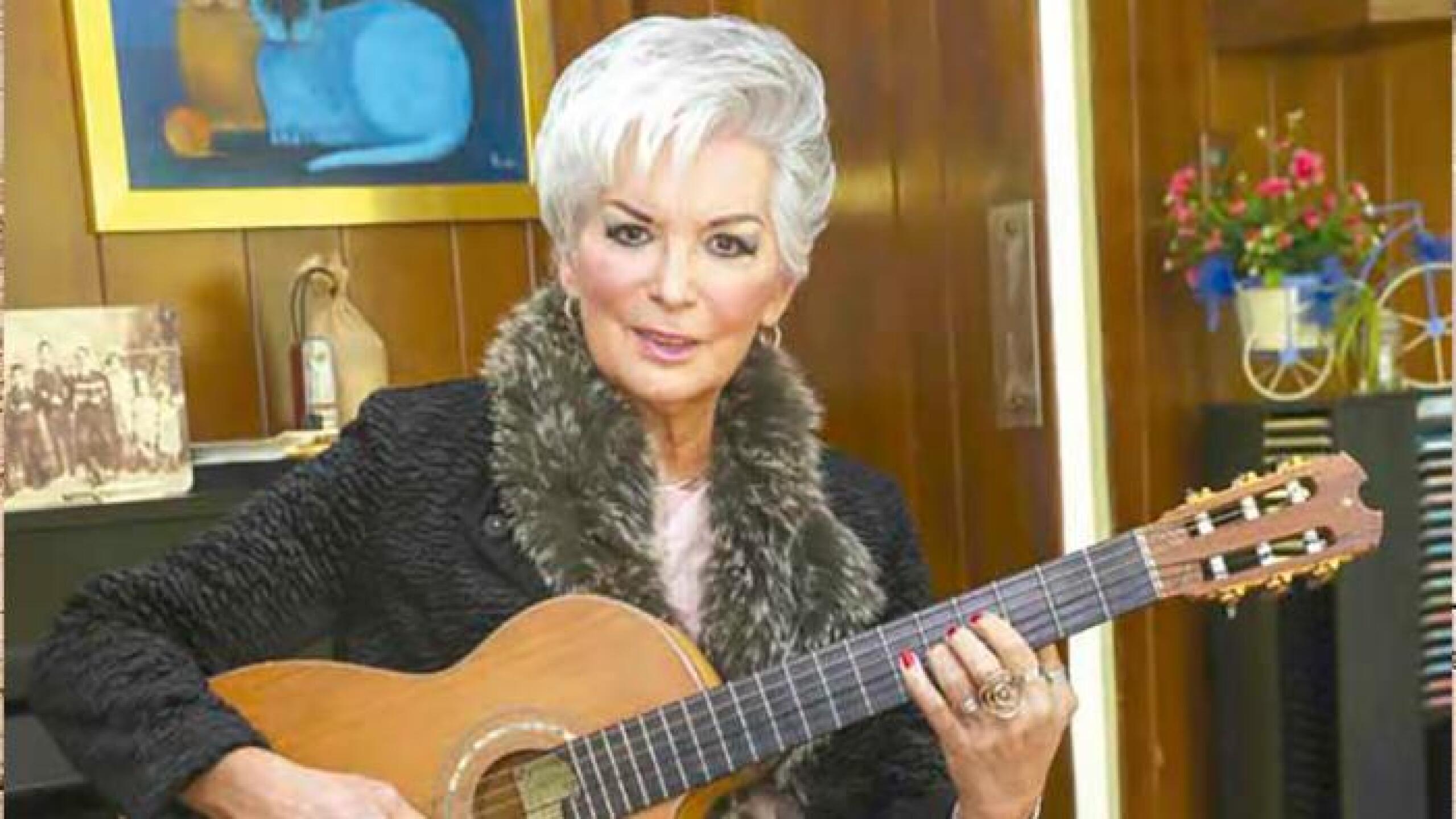 Felicia Garza vuelve a ser Felipe Gil