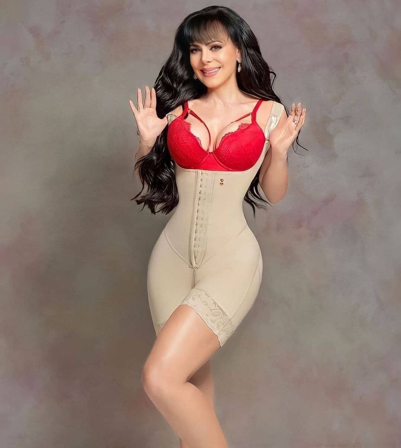 Maribel del Rocío Fernández García, conocida como Maribel Guardia,