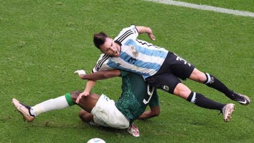 Qatar 2022: Argentina pierde en su debut y en Twitter los golean con memes