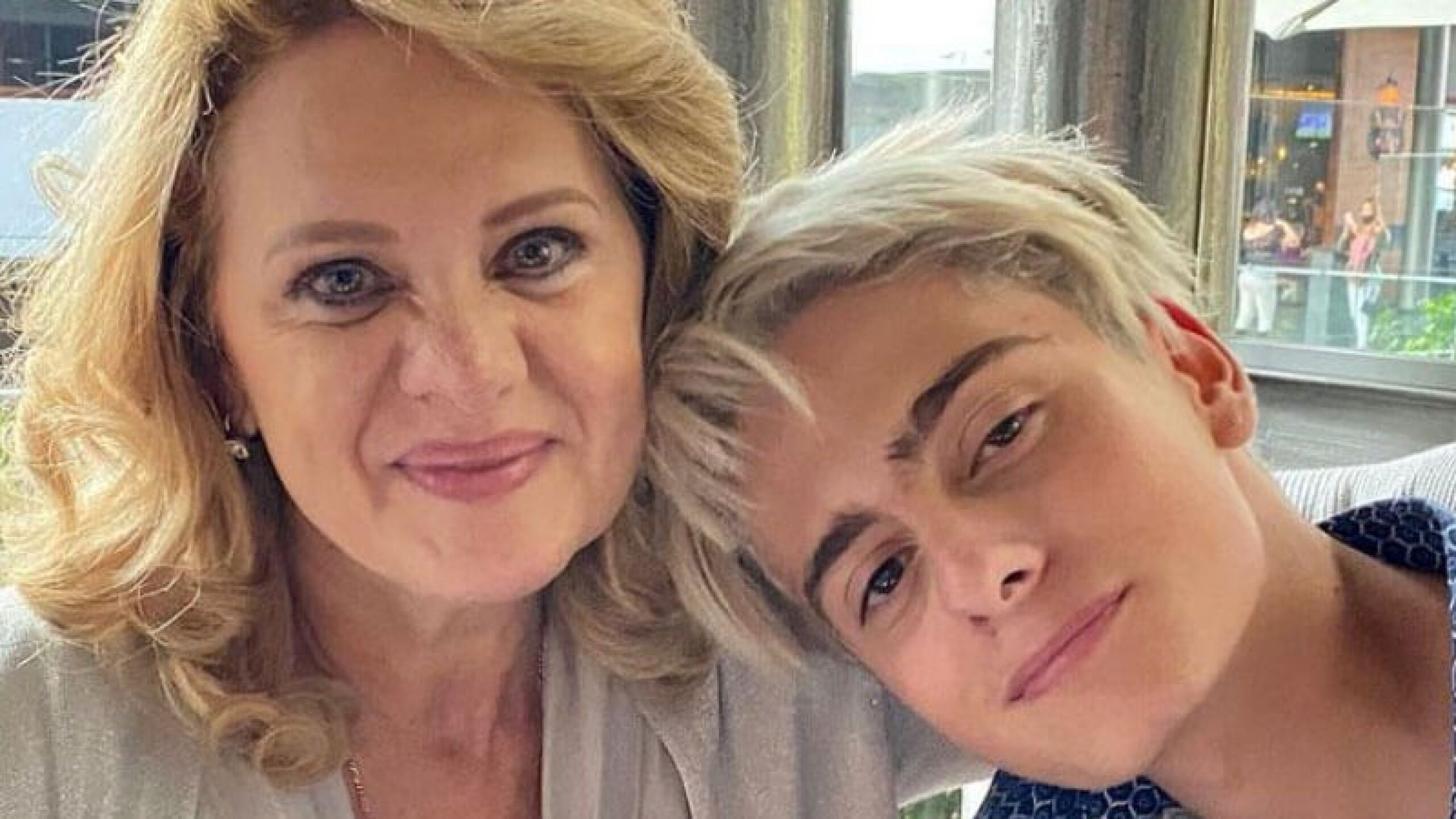 Érika Buenfil y su hijo tienen una gran complicidad