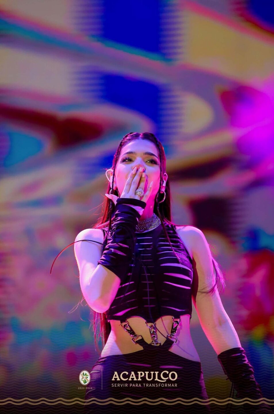 Kenia Os en el zócalo de Acapulco mayo 2023