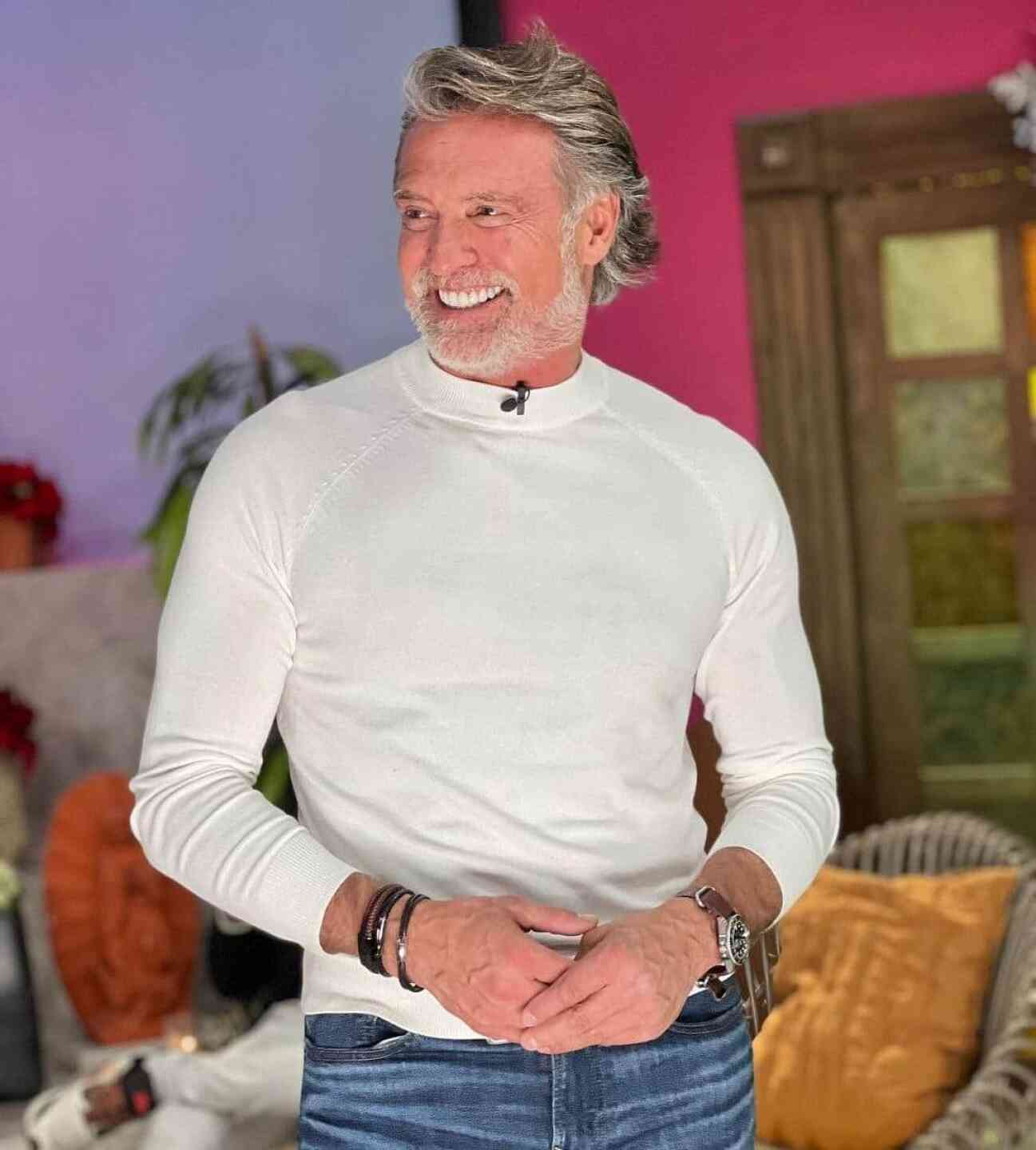 Soler nació el 19 de enero de 1966.