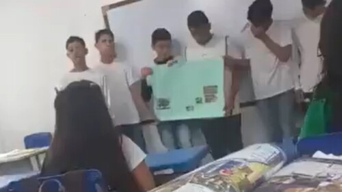 En Brasil, una joven fue atacada por un lápiz tras, aparentemente, burlarse de un compañero.