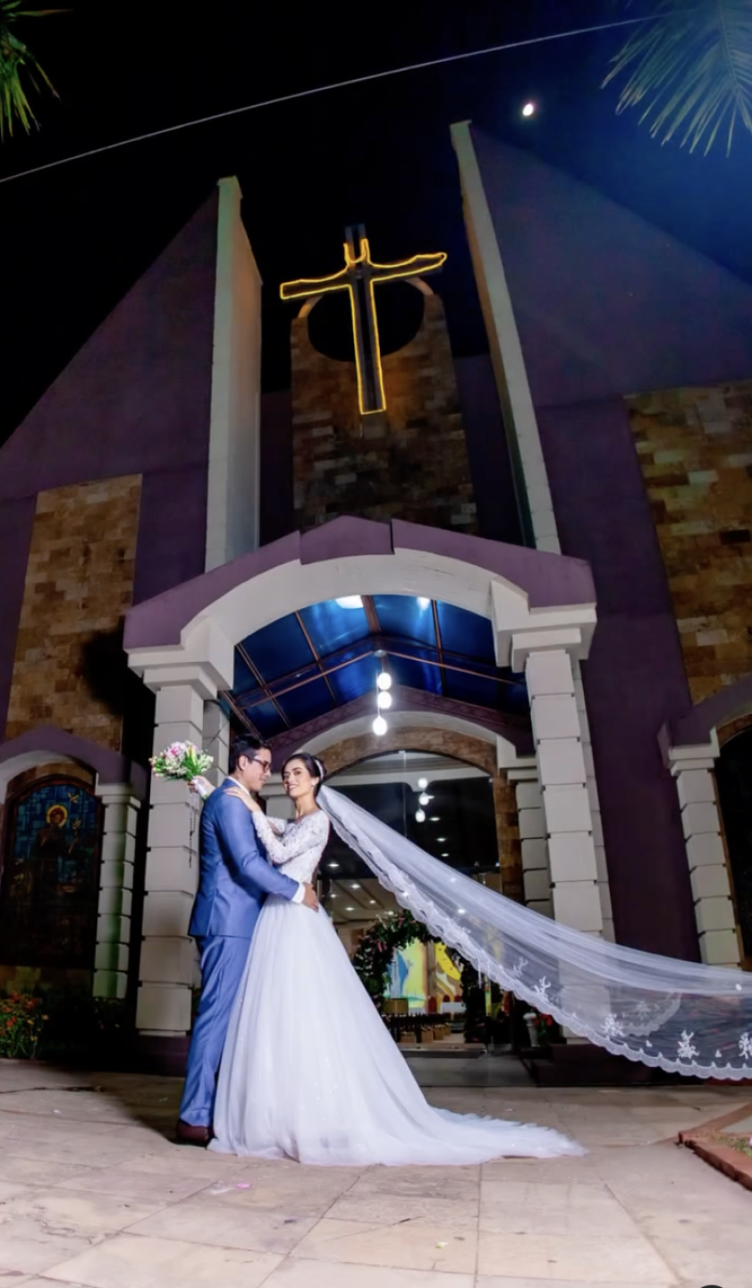 Ayres Sasaki cantante brasileño muere en trágico accidente en escenario