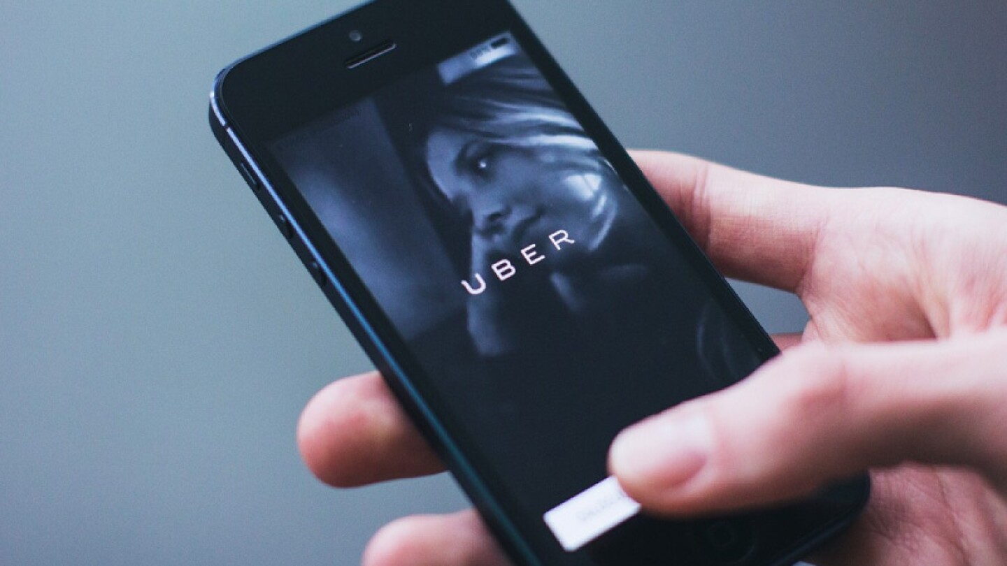 Uber lanza opción para dar propina a conductores