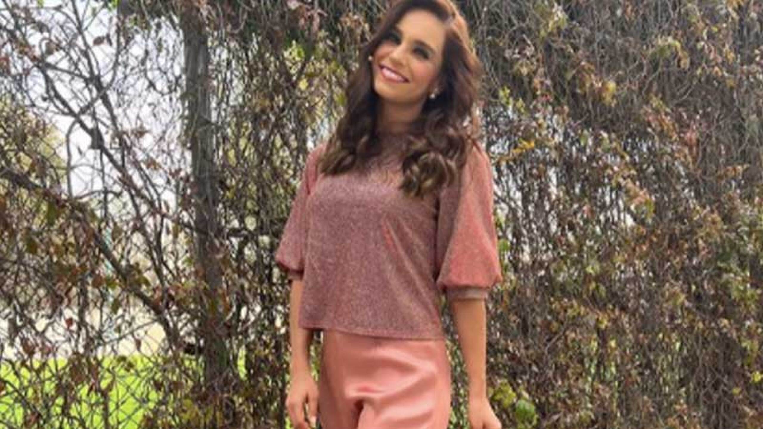 La conductora de televisión compartió una fotografía bailando ballet.