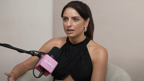 Aislinn Derbez rompe el silencio sobre la relación de sus padres.png