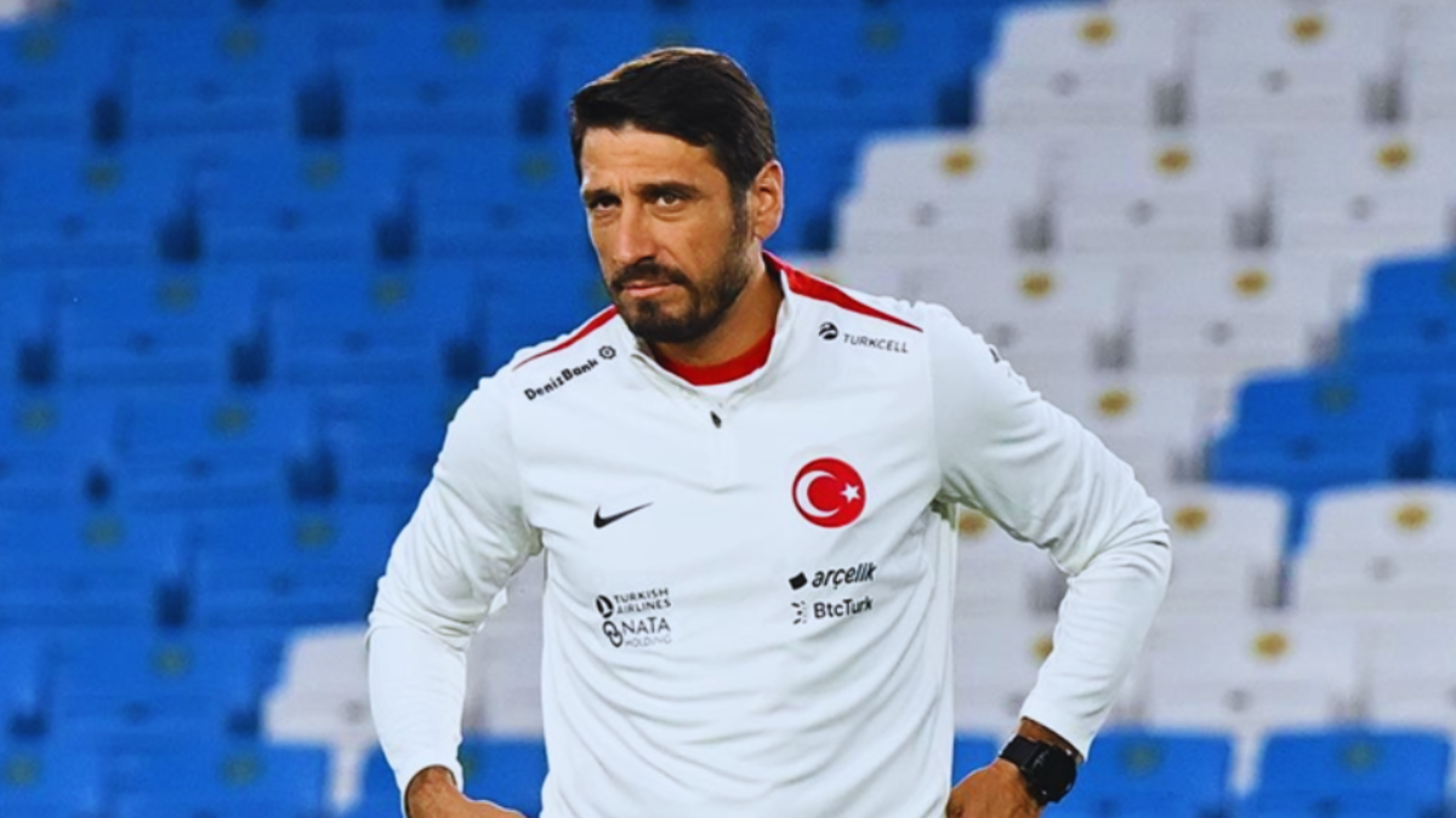 Egemen Korkmaz, entrenador que sufrió un infarto